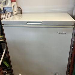 Insignia Deep Freezer