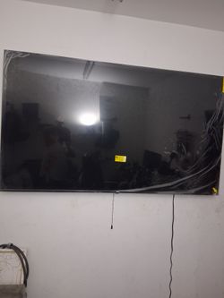 ONN 100150805 : 85" 4K UHD HDR10 Roku TV