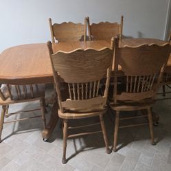 Solid Wood Expandable Kitchen Table & Chairs