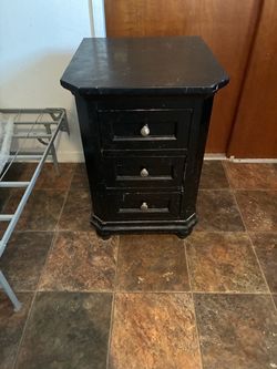 Dresser set