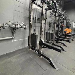 2 In 1 Functional Trainer Half Rack -200lb Weight Stacks