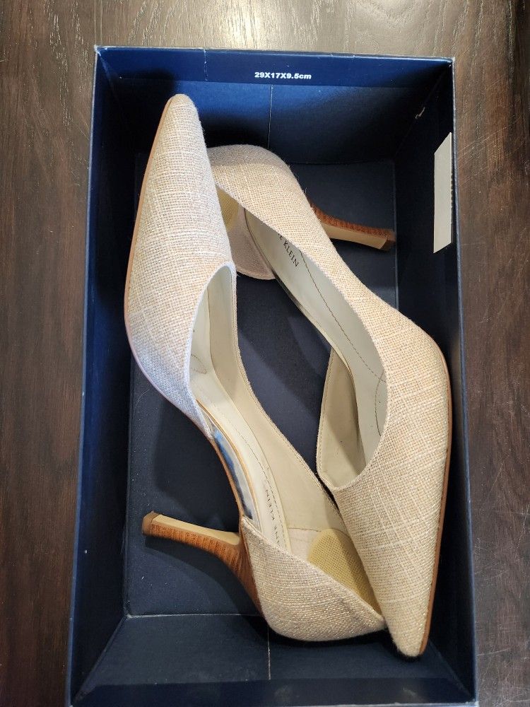 Anne Klein Beige Pumps