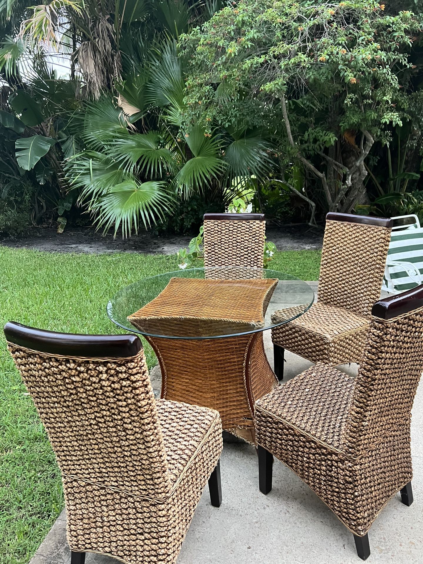 Dining table set With 4 Chairs