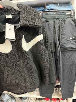 BNWT Nike Sherpa outfit