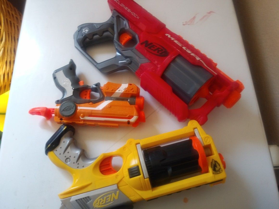 3 Nerf guns