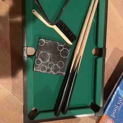 Mini Pool Table