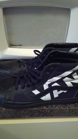 Like new vans sneakers excellent condition size 11/1/2