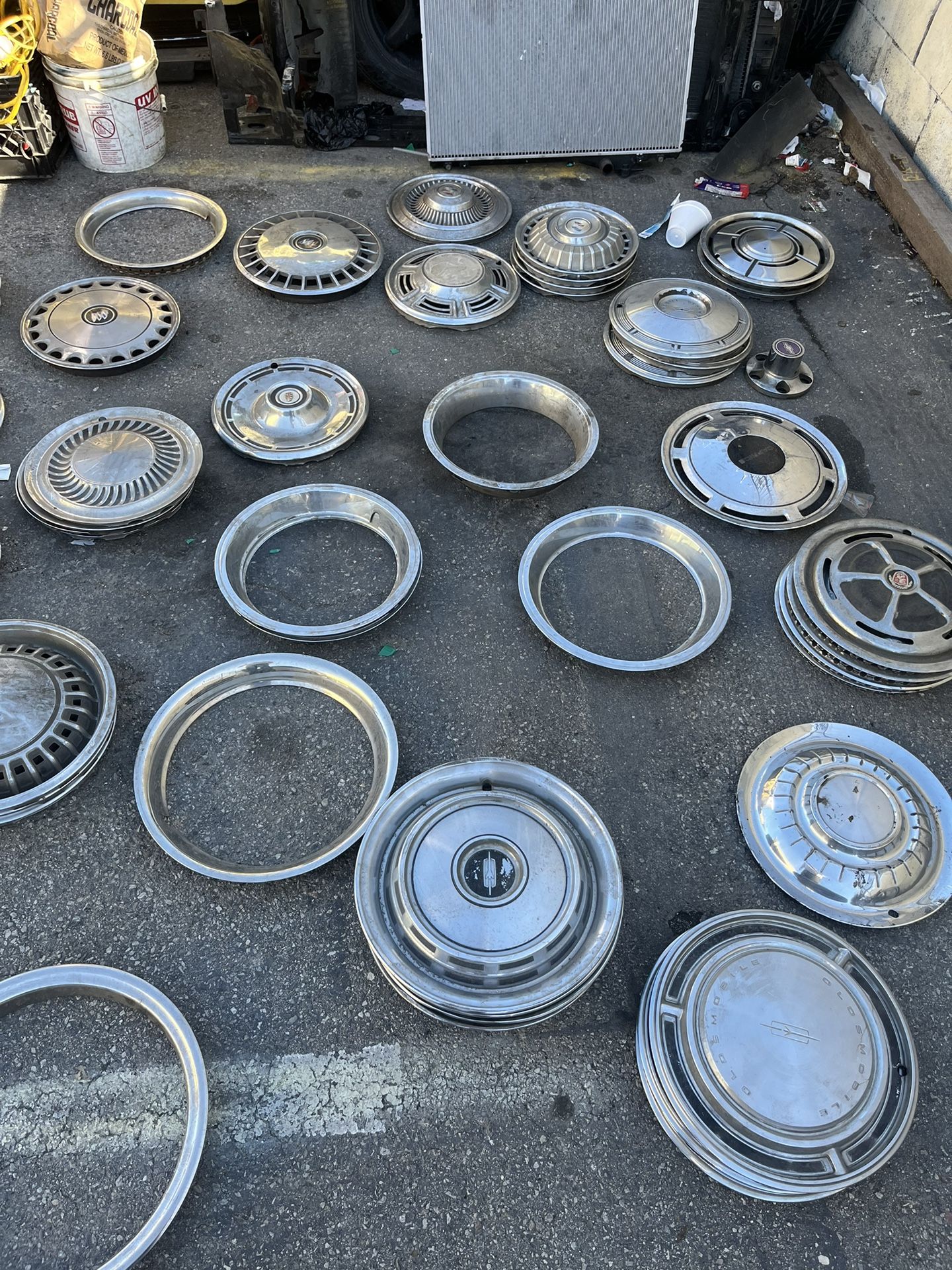 Hubcaps for Sale in Los Angeles, CA OfferUp