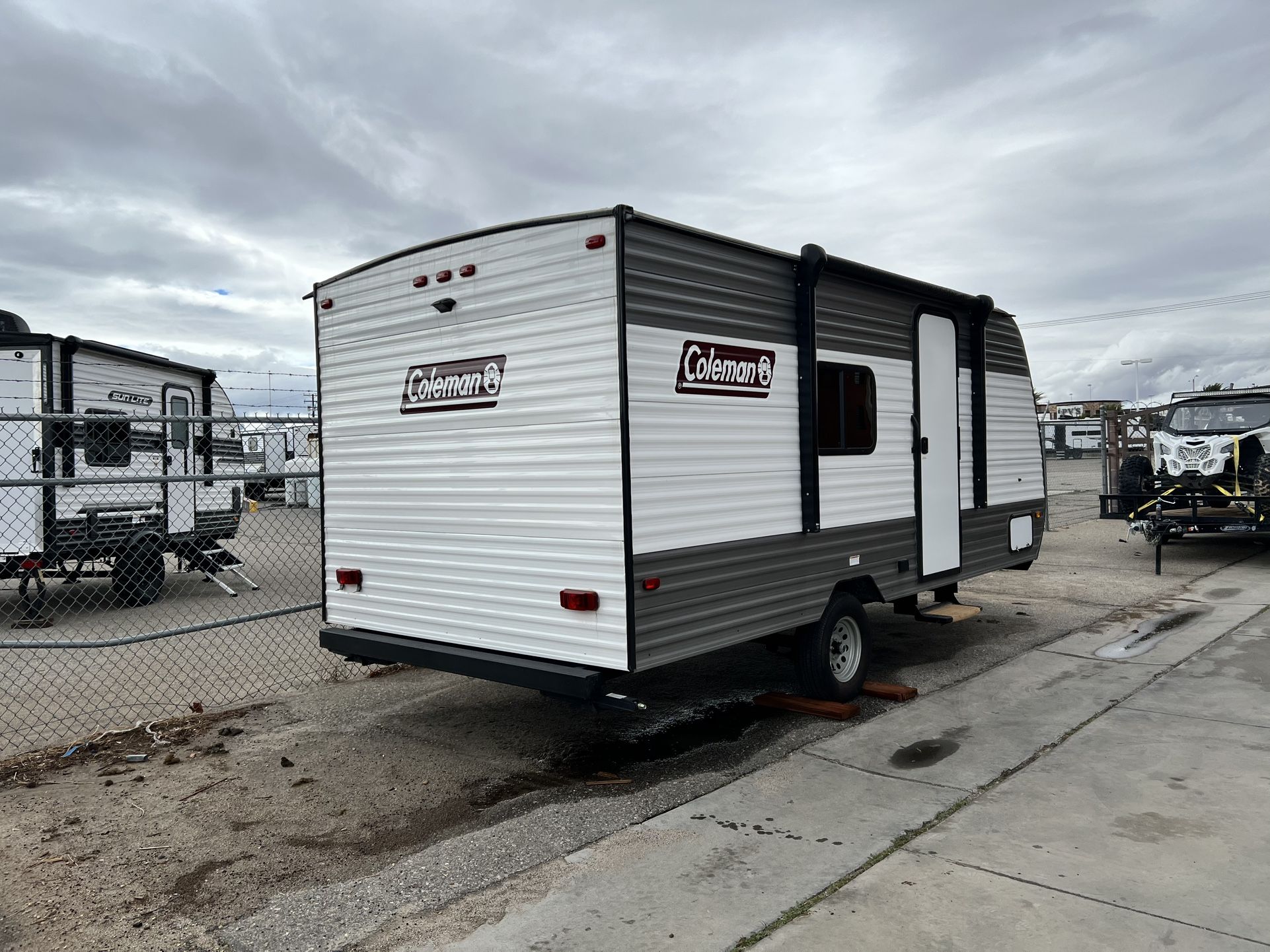 2024 Dutchmen Coleman M-17R