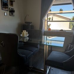 Dining Room Table 