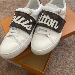 Louis VUITTON sneakers