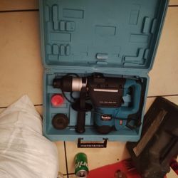 Mikita Rotary Hammer Drill 