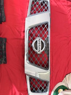 2012 Nissan pathfinder grill