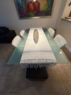 Modern dinning table with chairs