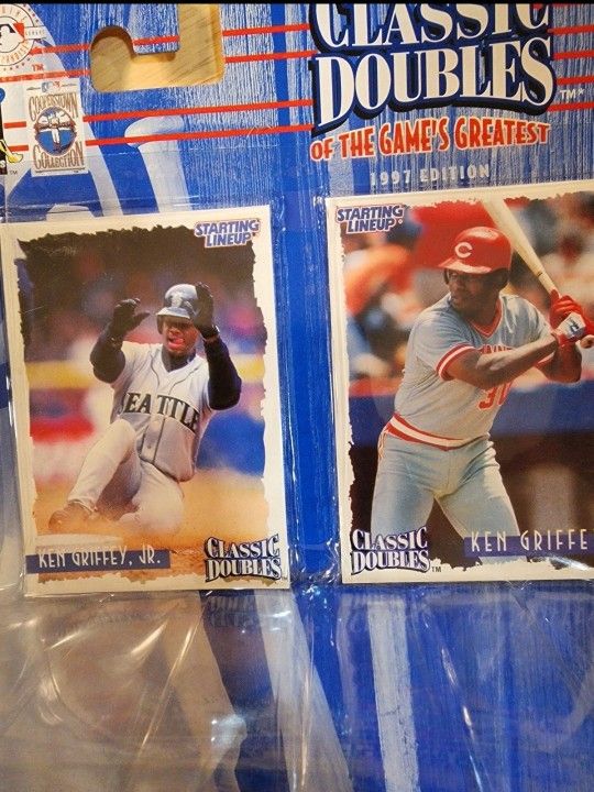 STARTING LINEUP 1997  DOUBLES KEN GRIFFEY JR & KEN GRIFFEY SR