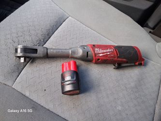 Milwaukee fuel 3/8" ratchett