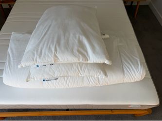 IKEA SMÅSPORRE Comforter + 2 VILDKORN Pillows