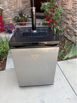 Single tap kegerator