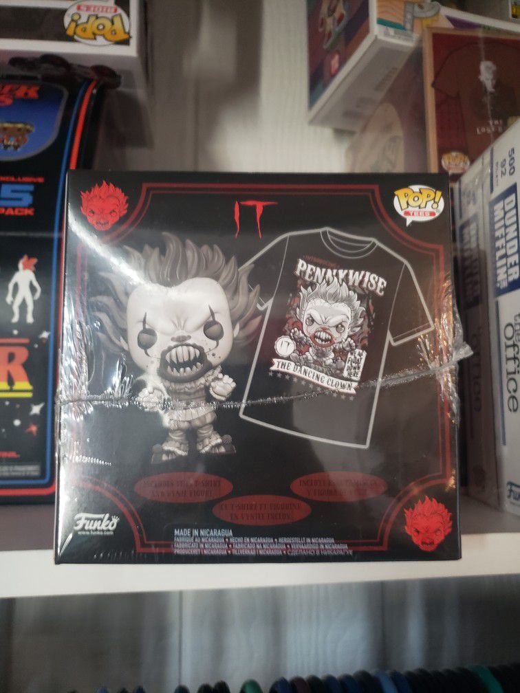 Funko Pop It Pennywise With Tee Black And With
