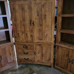 Entertainment Center/Bookcases 