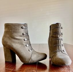 Fashion Boots: Size 6.5 Olive Ankle Boots