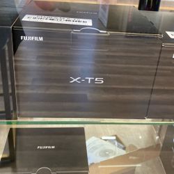 Fujifilm X-T5
