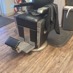 1959 Barber Chair