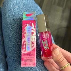 Fenty Beauty Gloss Bomb
