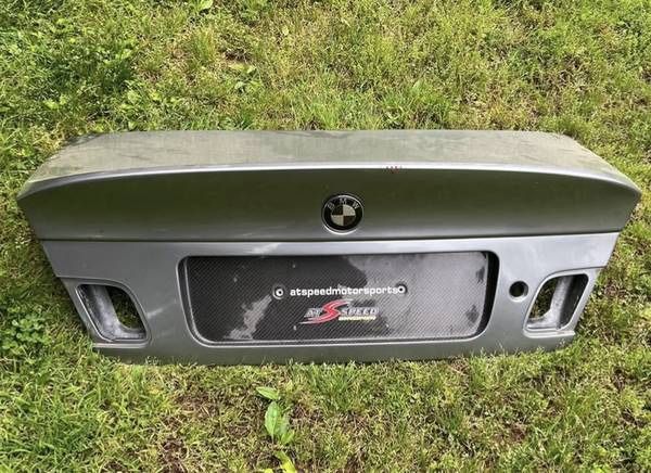 BMW E46 M3 Vorsteiner V1 Carbon Fiber CSL Trunk