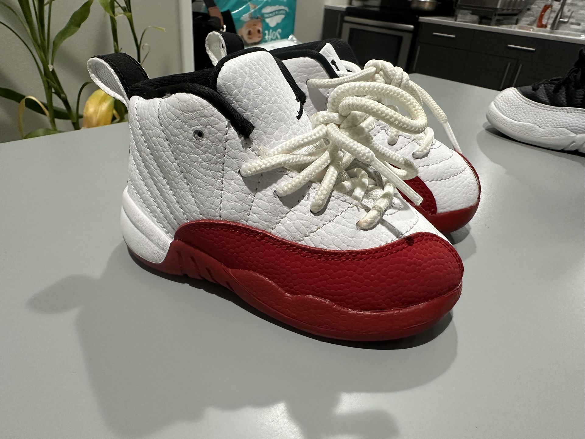 Nike Air Jordan 12 Retro Cherry Red White Kids Toddler Boys Size 6C