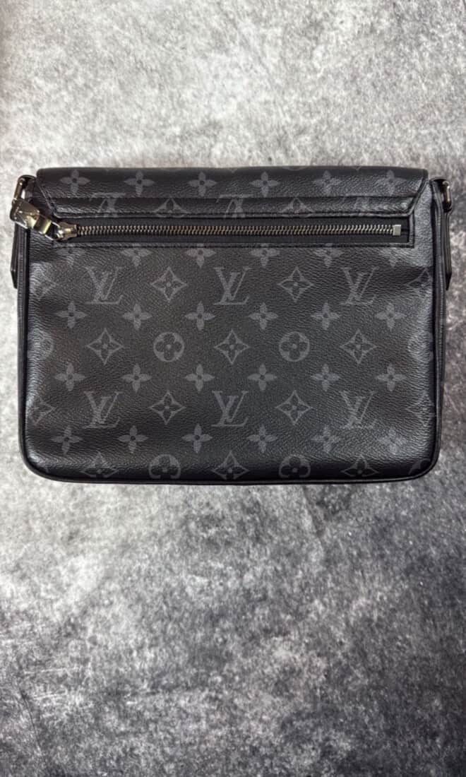 Loui Vuitton District Messenger Bag