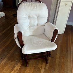 Rocking Chair For Nursery 