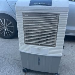 Hessaire 700 sq ft Portable Evaporative Cooler/ Swamp Cooler/ Similar to An AC Unit , 2100 CF 