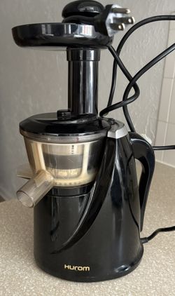Hurom HU-100 Slow Masticating Juicer with Bins and Book