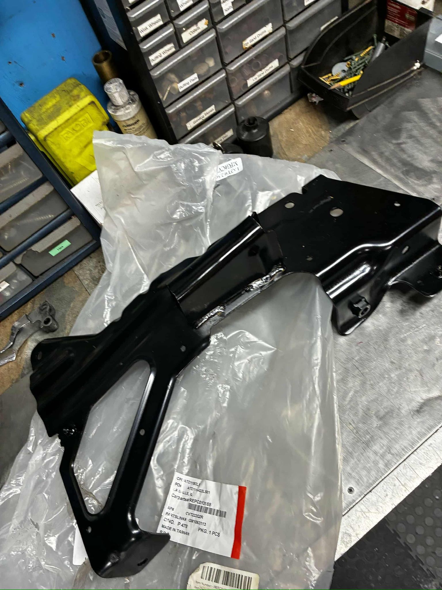 Front Passenger Side Inner Bumper Bracket – Chevy Silverado 1500 (2016–2019 LD)