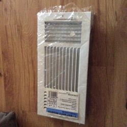 3 Way White Register Sidewall Or Ceiling 14”x6”