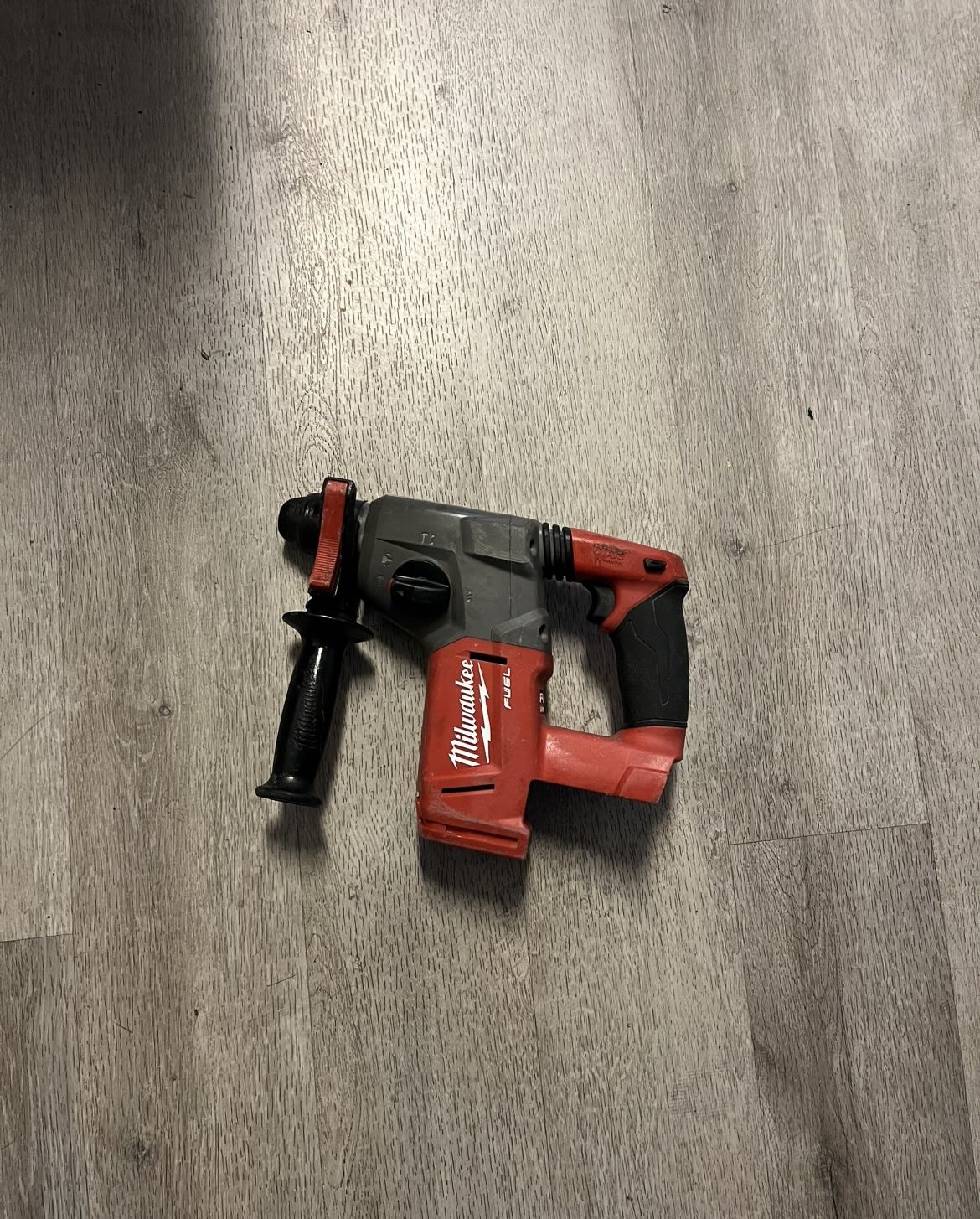 Milwaukee M18 Rotary Hammer SDs Fuel 1” $180 Firme Precio Tool Only No Bateria