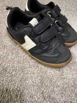 Toddler shoes size 8