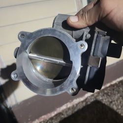 throttle body  Tahoe 2007 
