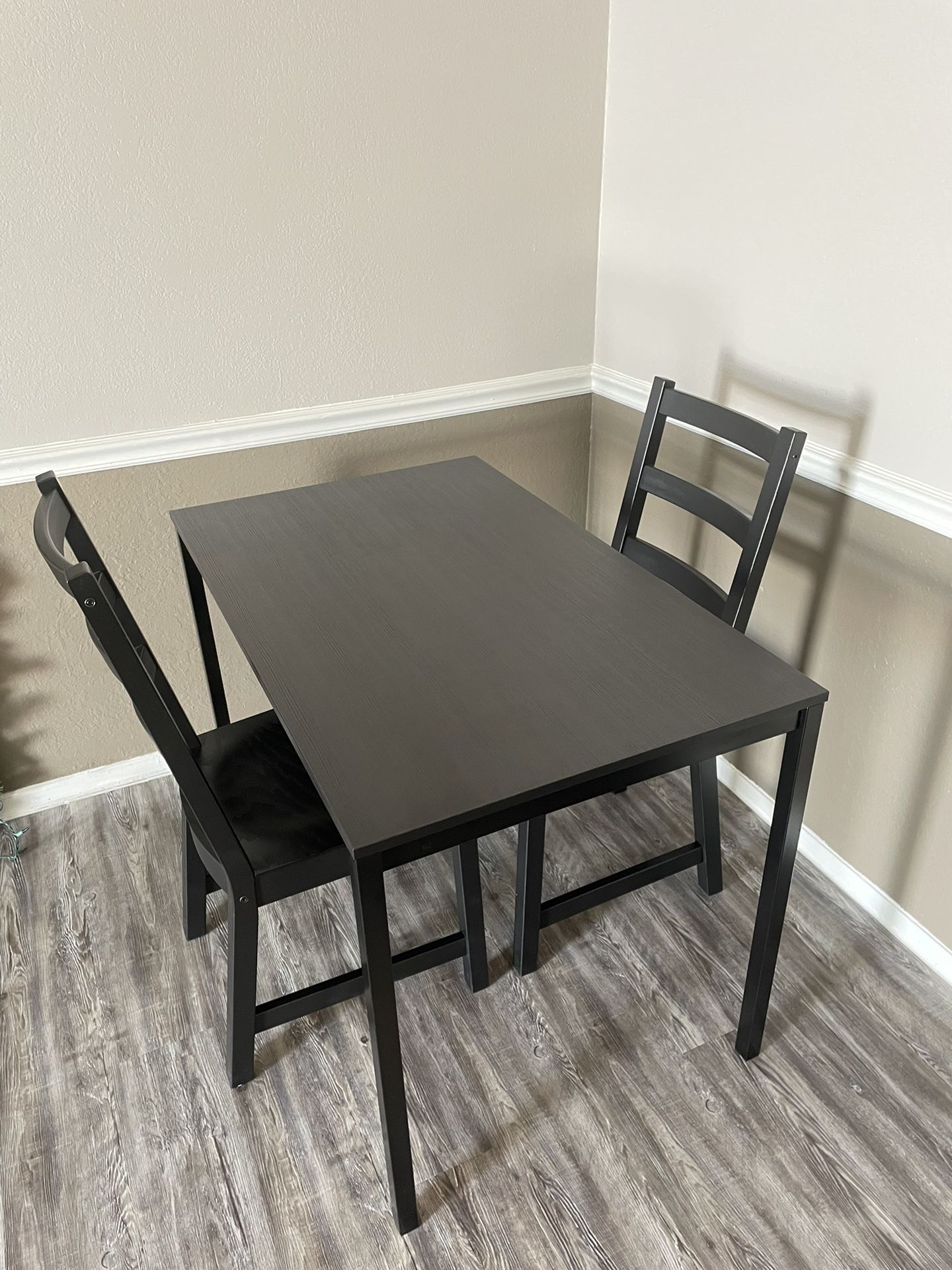 Small Kitchen Table With 2 Chairs 