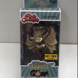 New DC Comics Bombshell Batgirl Hot Topic Exclusive