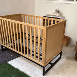 Davinci Ryder Baby Crib - $300 New On Amazon, Unassembled