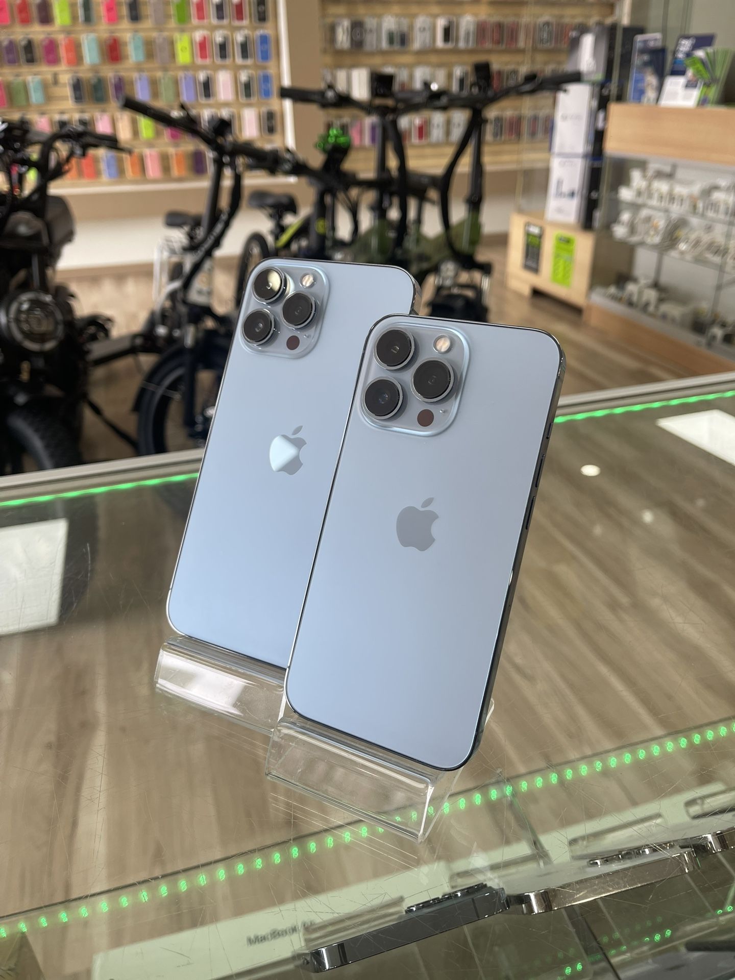 iPhone 13 Pro And 13 Pro Max In Sierra Blue Factory Unlocked Financing Deal! $85 Down To Take It Home No Credit Required 