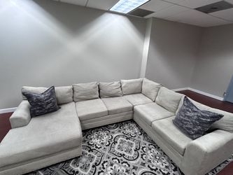 Large L-Shaped Sectional Sofa with Chaise. Can deliver today pay after delivery