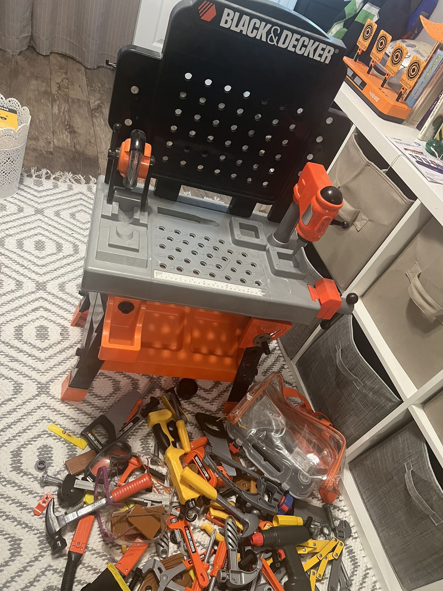 kids Black and Decker work bench with Accessories for Sale in Manteca, CA -  OfferUp