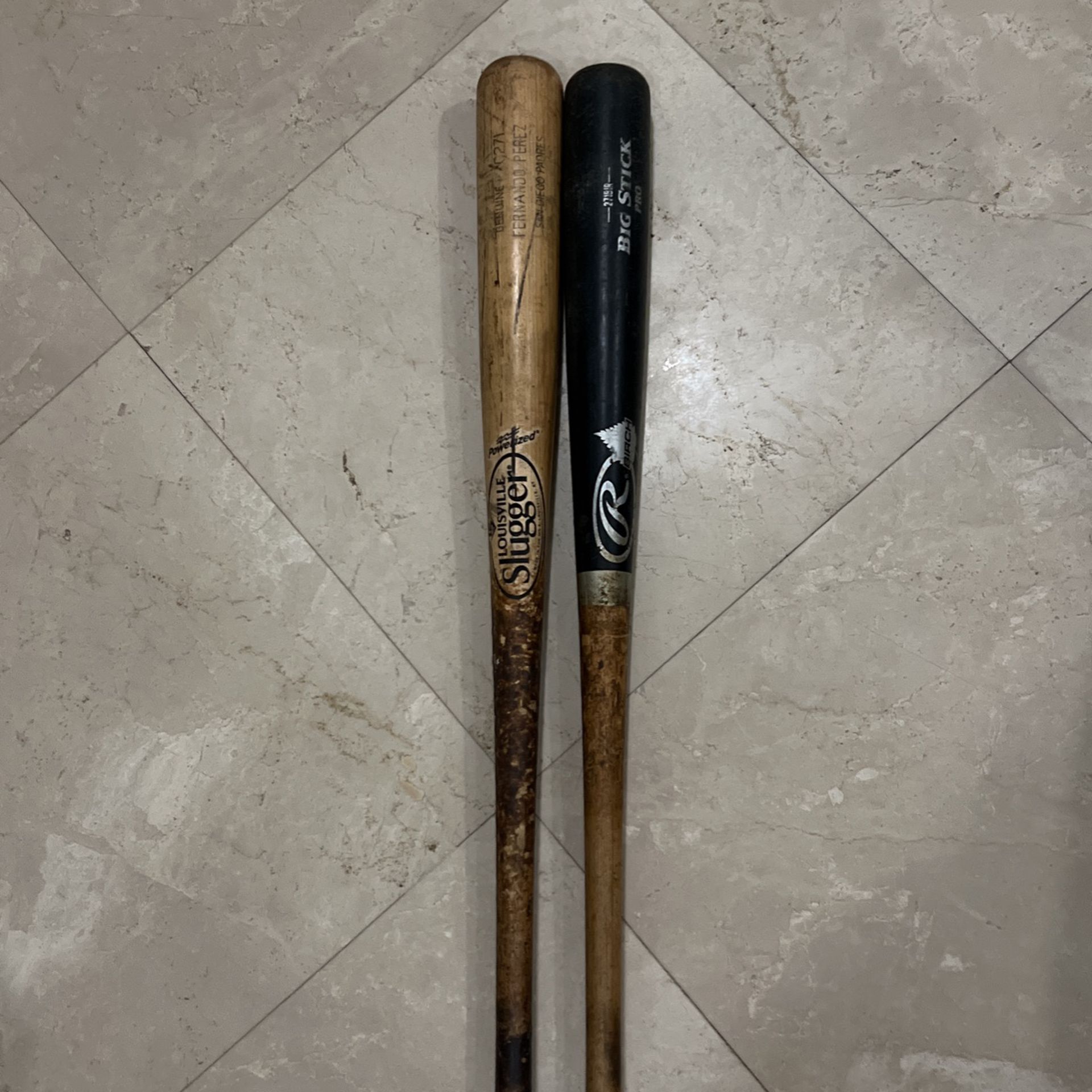 2 Pro Wood Baseball Bats 