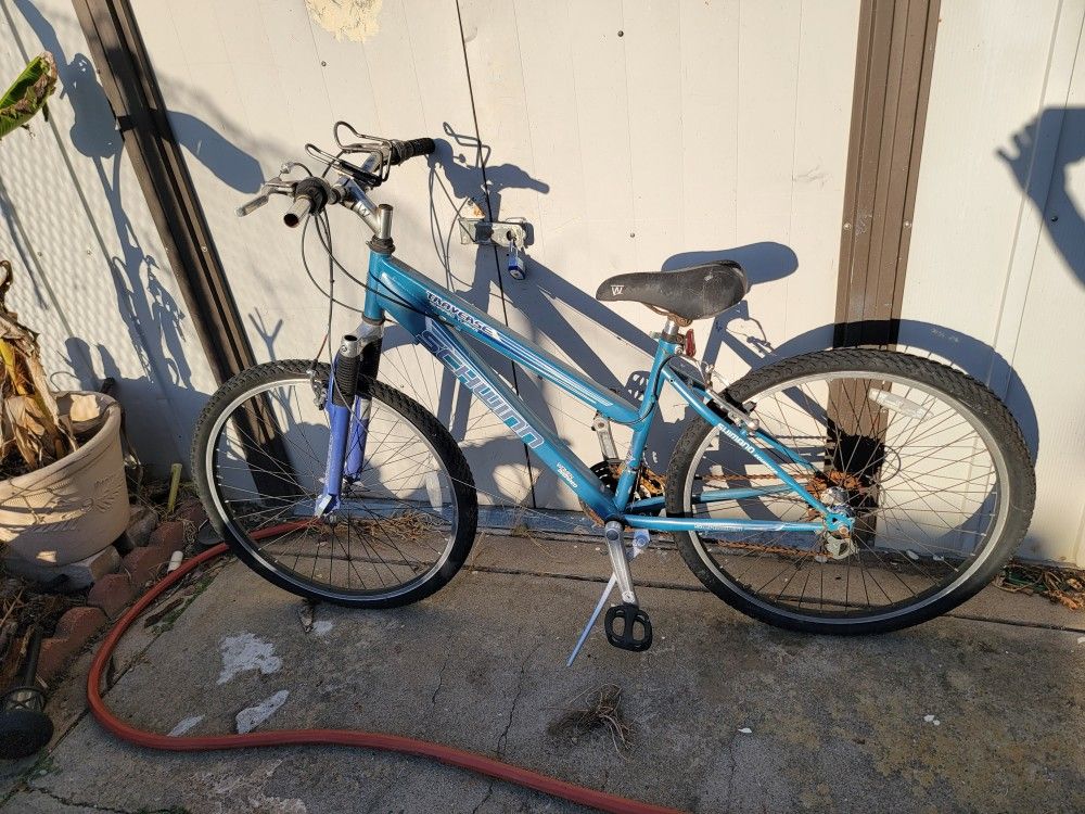 Schwinn traverse 26 women's mountain bicycle sales