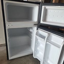 Artic King MINI Fridge