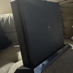 PS4 SLIM Bundle