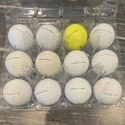 Titleist Pro V1x Golf Balls 12 Pack (11 White, 1 Yellow) Golf-USED